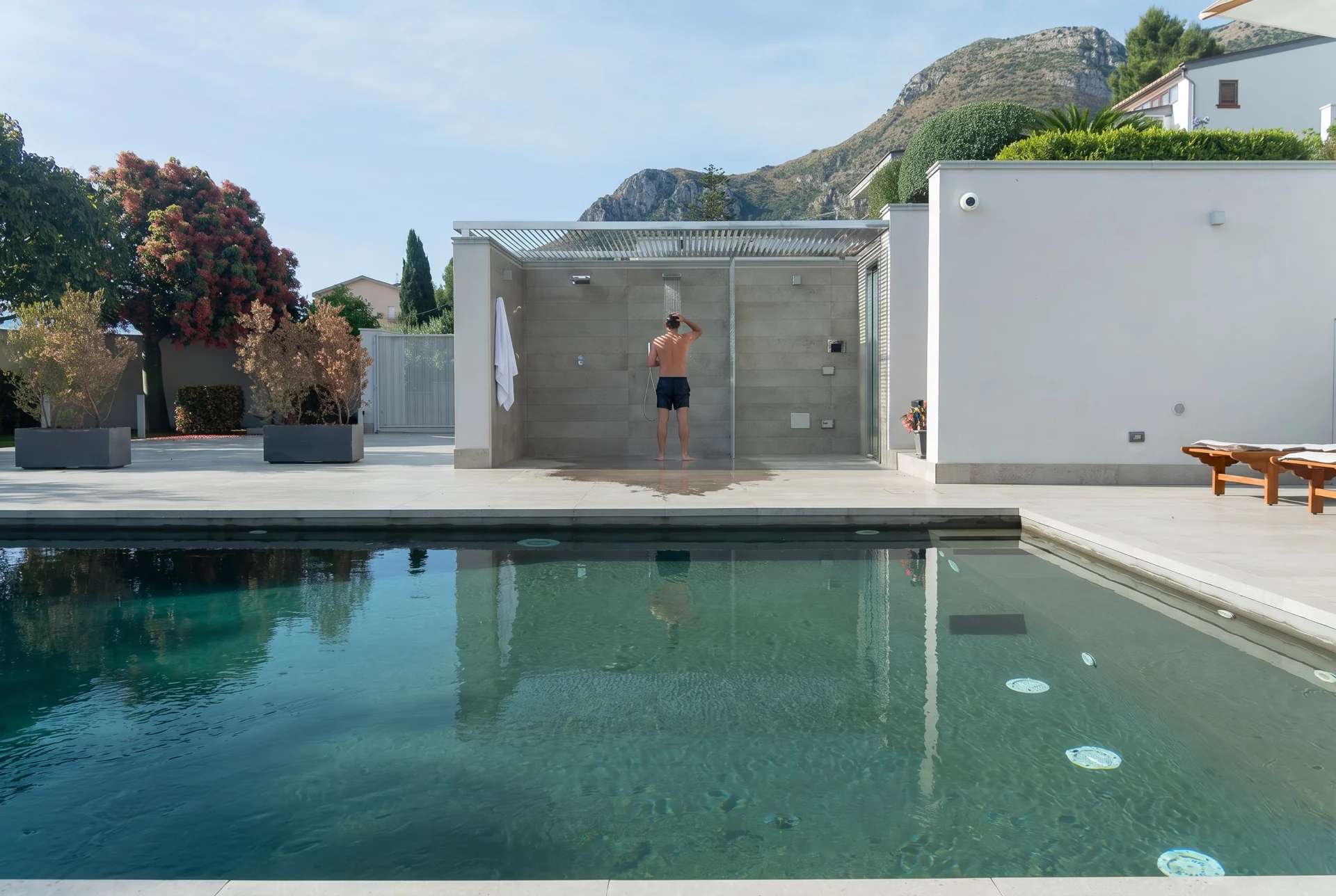 La piscina privata — Villa Bizzarria