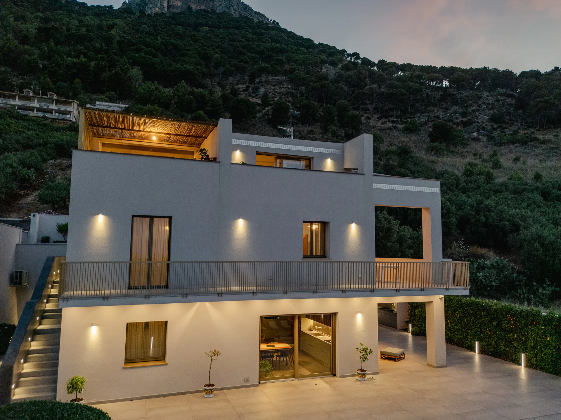 La villa di sera — Villa Bizzarria